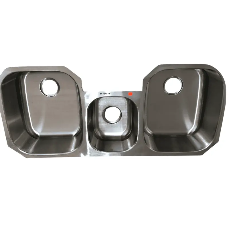 Augh021 47" X 22" X 7" Traditional Triple-Basin Stainless Steel Sink 1