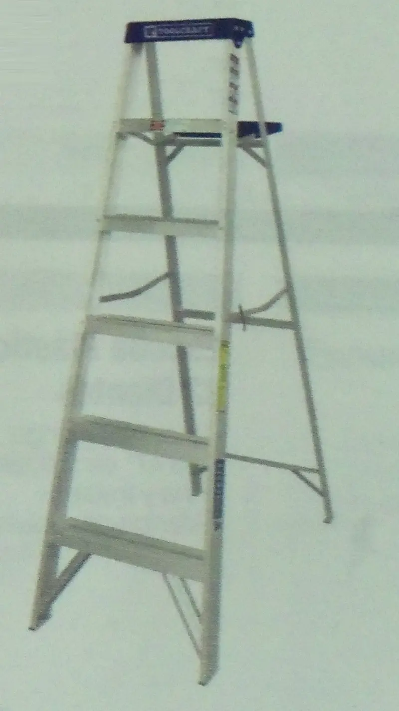Toolcraft Tc3208 Aluminum Step Ladder – 6-Foot Height, 200-Lb Load Rating 1